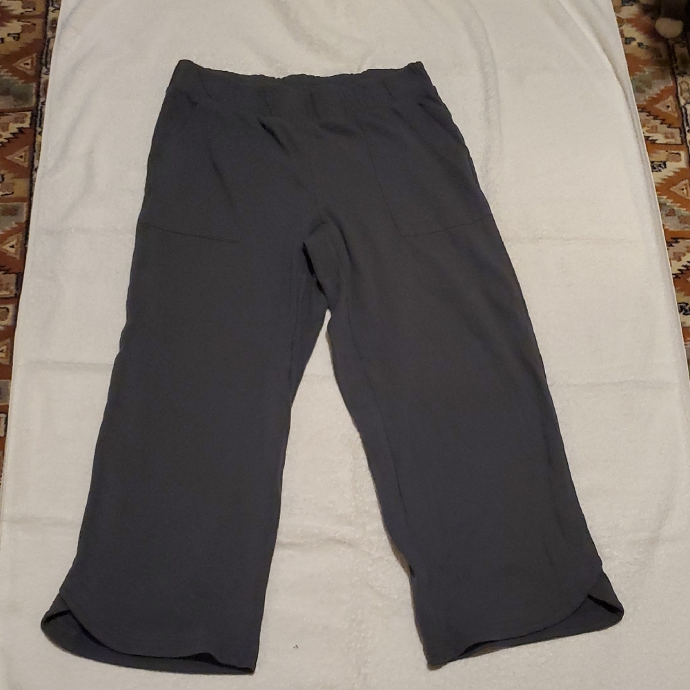 J. Jill Cropped Wide-Leg Pull-On Pants in Charcoal Gray